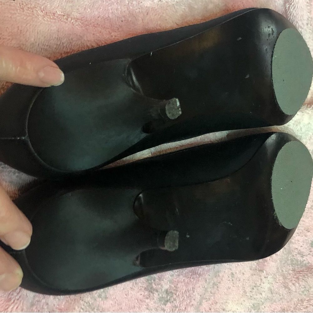 Black scalloped edge 2” pump women heel shoes clothes - Picture 6 of 10